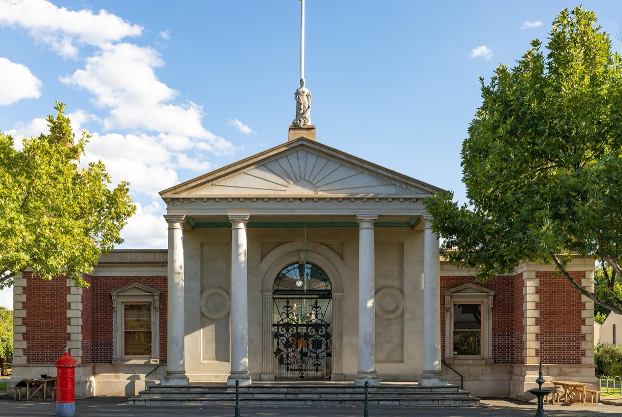 Castlemaine Market Building, Mostyn Street